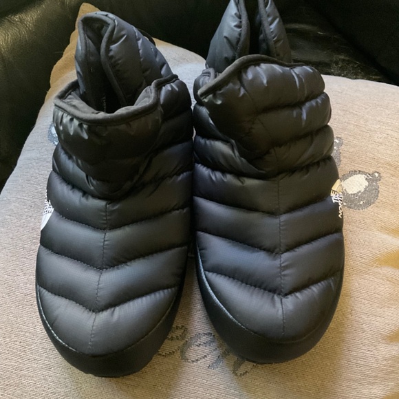 The North Face Thermoball Traction Bootie - Picture 3 of 8